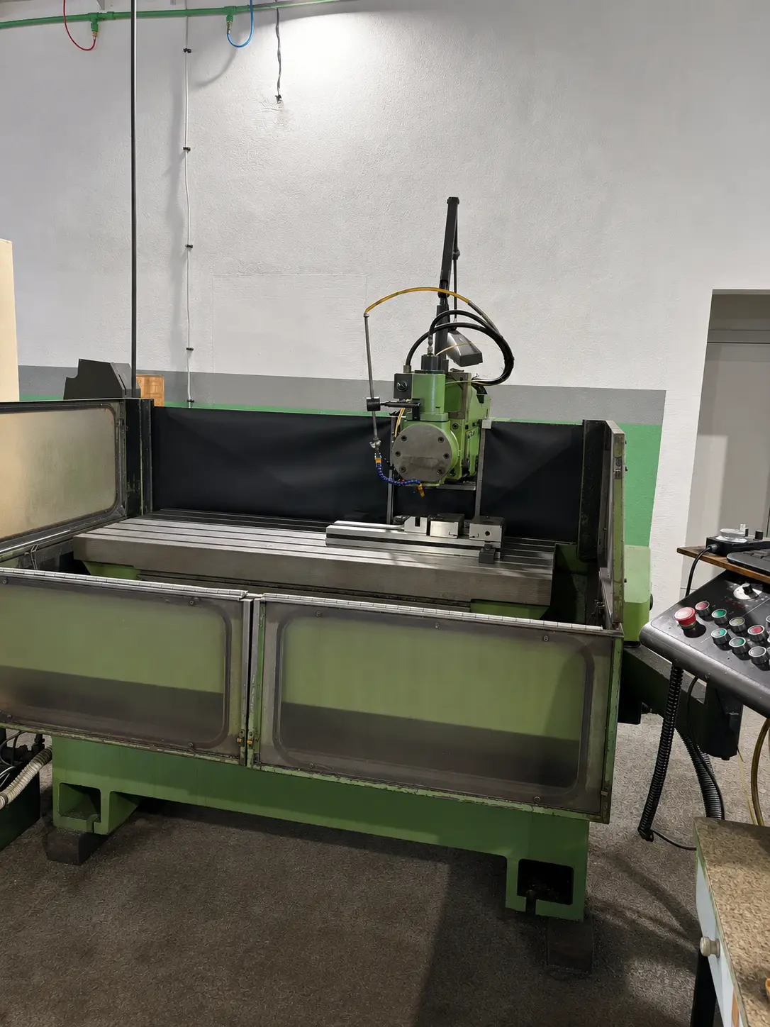 CNC milling machine